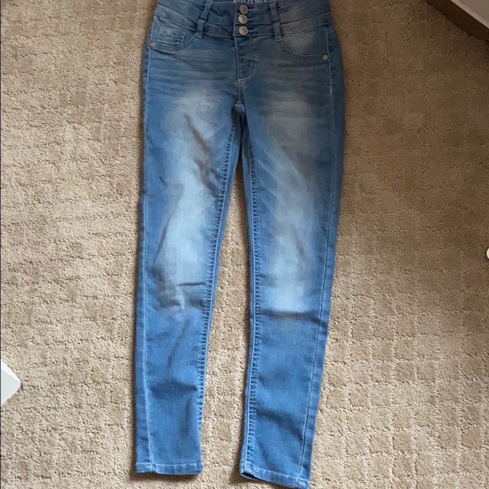 stretchy jeans